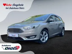 Titangrau metallic Gebraucht 2015 Ford Focus Titanium Kombi | 14.400 € (Teuer)