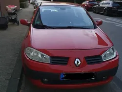 Rot Gebraucht 2004 Renault Mégane II Limousine | 3.900 €