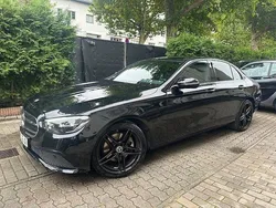 Schwarz Gebraucht 2020 Mercedes E220 AMG Limousine | 31.850 € (Guter Preis)