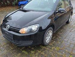 Schwarz Gebraucht 2010 VW Golf VI Kleinwagen | 2.250 € (Superpreis)