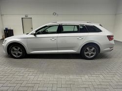 Metallic Gebraucht 2016 Skoda Superb Kombi | 20.020 € (Teuer)