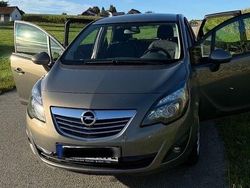Braun Gebraucht 2012 Opel Meriva Van / Kleinbus | 5.650 € (Fairer Preis)