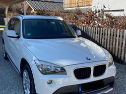 Weiß Gebraucht 2011 BMW X1 SUV | 7.200 €