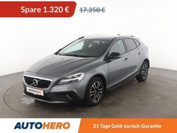 Grau Gebraucht 2017 Volvo V40 CC Plus Kombi | 15.930 € (Fairer Preis)