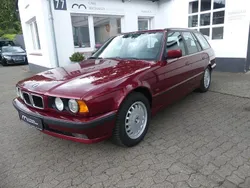 Rot Gebraucht 1995 BMW 525 Executive Kombi | 18.990 €