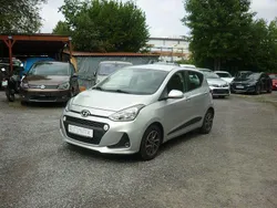 Silber Gebraucht 2017 Hyundai i10 Classic Kleinwagen | 9.990 € (Fairer Preis)