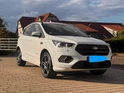 Weiß Gebraucht 2018 Ford Kuga ST-Line SUV | 17.800 € (Fairer Preis)
