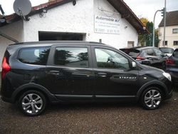 Schwarz Gebraucht 2018 Dacia Lodgy Stepway Van / Kleinbus | 11.990 € (Fairer Preis)
