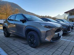 Grau Neu 2024 Toyota Yaris Cross SUV | 33.490 €