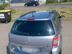 Silber Gebraucht 2008 Opel Astra Kombi | 1.400 €