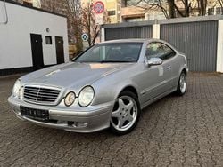 Silber Gebraucht 2001 Mercedes CLK320 Elegance Coupé | 3.999 € (Guter Preis)