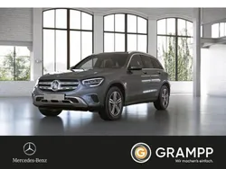 Grau Gebraucht 2020 Mercedes 200 Business SUV | 31.600 € (Fairer Preis)
