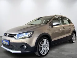 Titanium beige metallic Gebraucht 2015 VW Polo Cross Kleinwagen | 13.980 € (Etwas zu teuer)