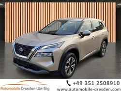 Silber champagne silver metallic (metallic) Gebraucht 2023 Nissan X-Trail Acenta SUV | 28.980 € (Superpreis)