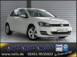 Weiß Gebraucht 2015 VW Golf VII Comfortline Limousine | 10.990 € (Fairer Preis)