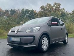 Silber Gebraucht 2016 VW up! CLUB Kleinwagen | 6.000 € (Guter Preis)