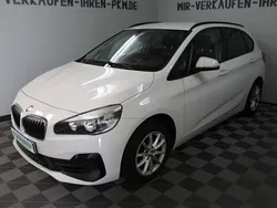 Weiß Gebraucht 2018 BMW 216 Active Tourer Performance Van / Kleinbus | 12.799 € (Guter Preis)