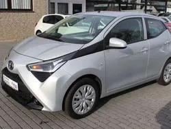 Silver mica metallic Gebraucht 2020 Toyota Aygo Kleinwagen | 8.990 € (Guter Preis)