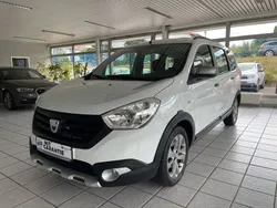 Weiß Gebraucht 2017 Dacia Lodgy Stepway Van / Kleinbus | 10.999 € (Fairer Preis)