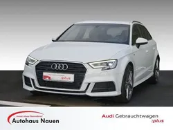 Weiß metallic Gebraucht 2016 Audi A3 Sportback S-Line Limousine | 21.991 € (Teuer)