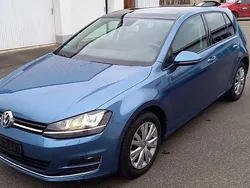 Blau Gebraucht 2013 VW Golf VII Highline Limousine | 11.900 € (Etwas zu teuer)