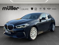 Schwarz (metallic) Gebraucht 2023 BMW 118 Advantage Kleinwagen | 21.490 € (Fairer Preis)