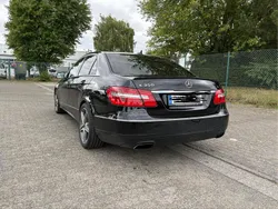 Schwarz Gebraucht 2011 Mercedes E350 Limousine | 10.200 € (Fairer Preis)