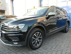 Schwarz deep black perlcoloreffekt metallic Gebraucht 2020 VW Tiguan Allspace SUV | 23.850 € (Fairer Preis)