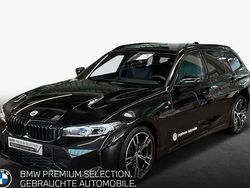 Schwarz Gebraucht 2022 BMW 320 Kombi | 34.490 € (Teuer)