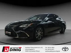 Schwarz Gebraucht 2023 Lexus ES300 Limousine | 47.890 € (Fairer Preis)
