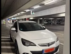 Weiß Gebraucht 2012 Opel Astra GTC Edition Limousine | 5.900 € (Fairer Preis)