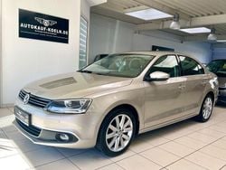 Silber Gebraucht 2012 VW Jetta Match Limousine | 6.790 € (Fairer Preis)