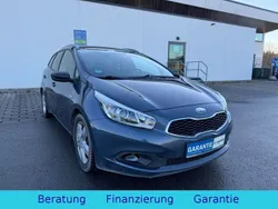 Blau Gebraucht 2013 Kia Ceed Sportswagon Kombi | 6.990 € (Guter Preis)