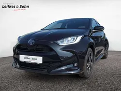 Mysticschwarz mica Neu 2025 Toyota Yaris Hybrid Comfort Kleinwagen | 26.490 €