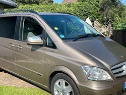 Beige Gebraucht 2012 Mercedes Viano Van / Kleinbus | 25.500 € (Teuer)