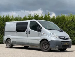 Silber Gebraucht 2014 Opel Vivaro Van | 6.700 €