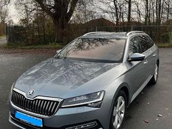 Grau Gebraucht 2019 Skoda Superb Premium Edition Kombi | 26.900 € (Etwas zu teuer)