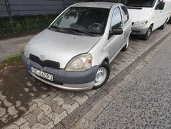 Gebraucht 2001 Toyota Yaris Terra Limousine | 500 € (Guter Preis)