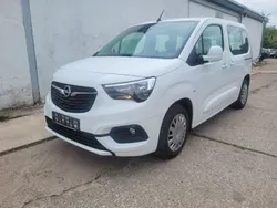 Jade weiss/arktis weiss Gebraucht 2019 Opel Combo Life Edition Van / Kleinbus | 15.999 € (Guter Preis)