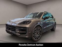 Quarzitgraumetallic Gebraucht 2025 Porsche Cayenne Black Edition SUV | 116.400 € (Teuer)