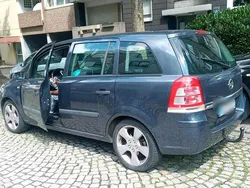 Blau Gebraucht 2009 Opel Zafira Van / Kleinbus | 1.700 € (Superpreis)