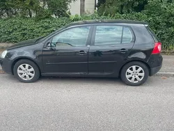Schwarz Gebraucht 2004 VW Golf V Kleinwagen | 2.000 € (Guter Preis)