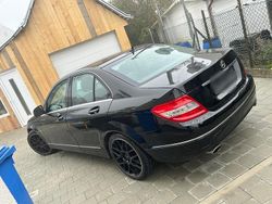 Schwarz Gebraucht 2007 Mercedes C230 Limousine | 6.400 €