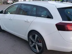 Weiß Gebraucht 2014 Opel Insignia Kombi | 6.200 € (Fairer Preis)