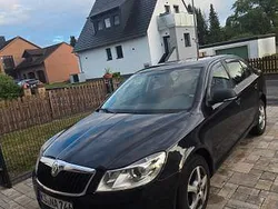 Schwarz Gebraucht 2012 Skoda Octavia Fun Limousine | 4.600 € (Fairer Preis)