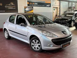 Silber Gebraucht 2009 Peugeot 206+ Basis Kleinwagen | 3.880 € (Etwas zu teuer)