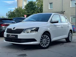 Weiß Gebraucht 2017 Skoda Fabia Ambition Limousine | 5.990 € (Superpreis)