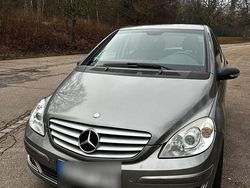 Grau Gebraucht 2007 Mercedes B170 Van / Kleinbus | 4.200 € (Guter Preis)