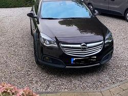Braun Gebraucht 2013 Opel Insignia Country Tourer Kombi | 8.050 € (Fairer Preis)