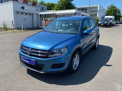 Blau Gebraucht 2015 VW Tiguan Trendline SUV | 13.499 € (Fairer Preis)